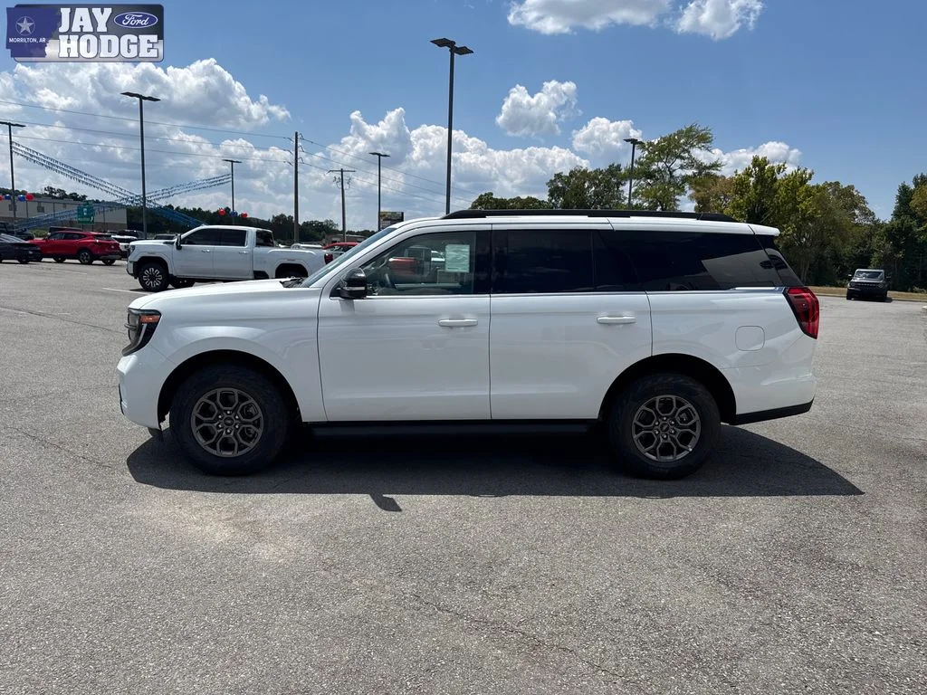 New 2026 Oxford White Ford Active image 3