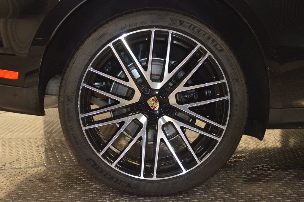 Used 2025 Black Porsche  image 15