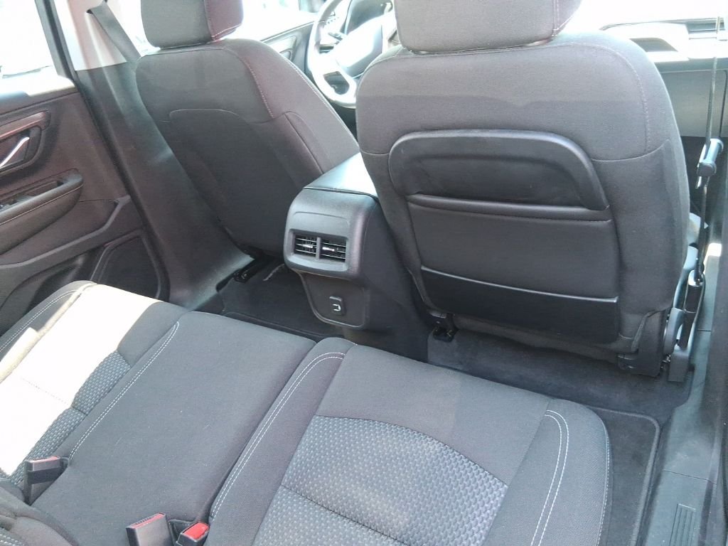Used 2022 Silver GMC SLE image 10
