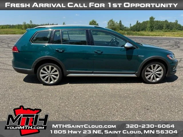 Used 2019 Green Volkswagen TSI S image 1