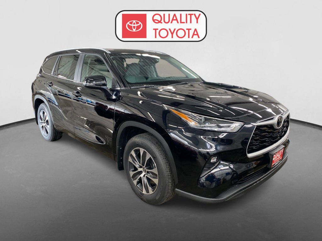 New 2026 Midnight Black Metallic Toyota  XLE image 2