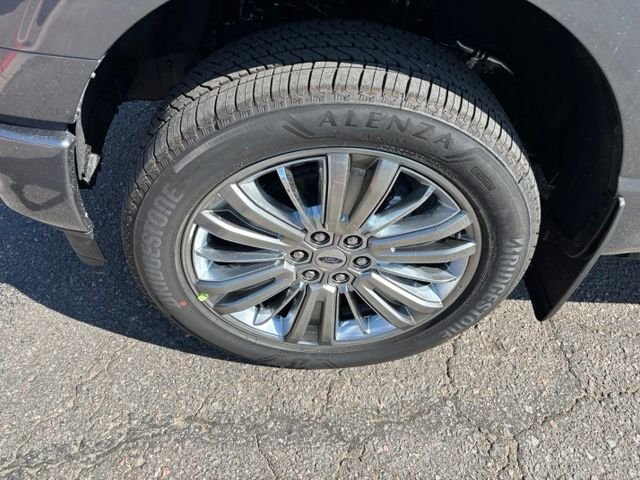New 2026 Carbonized Gray Metallic Ford Platinum® image 9