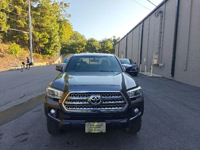Used 2017 Gray Toyota TRD Off-Road image 7