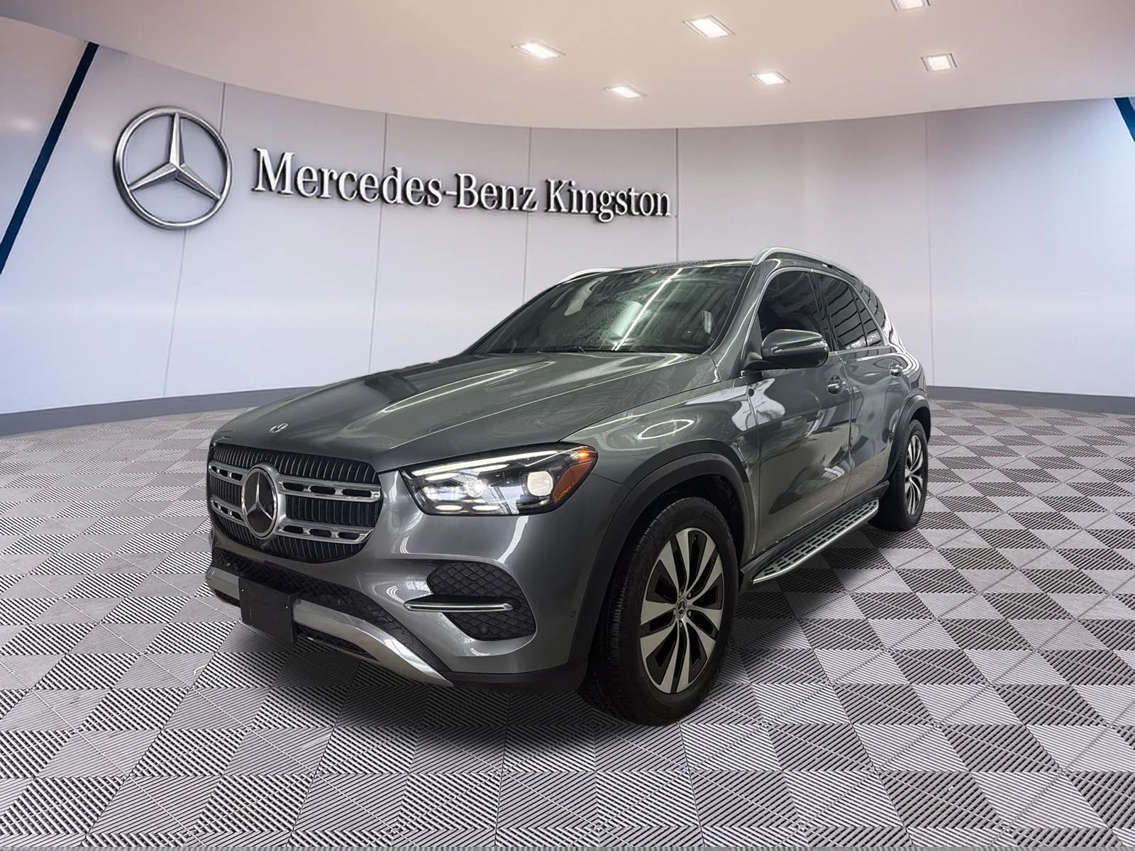 Certified Used 2025 02992 Mercedes-Benz GLE 450 4MATIC SUV image 2