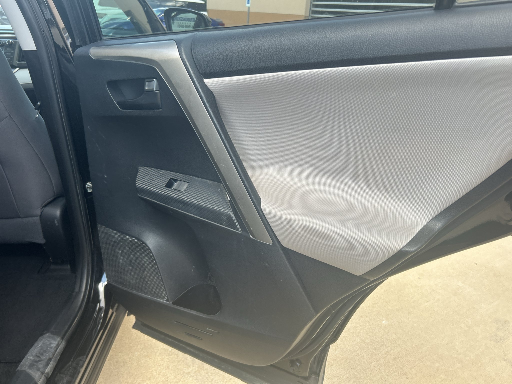 Used 2015 Black Toyota LE image 18
