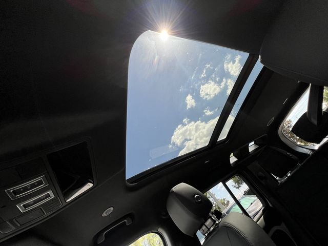 New 2026 Borasco Grey Land Rover X-Dynamic SE image 18