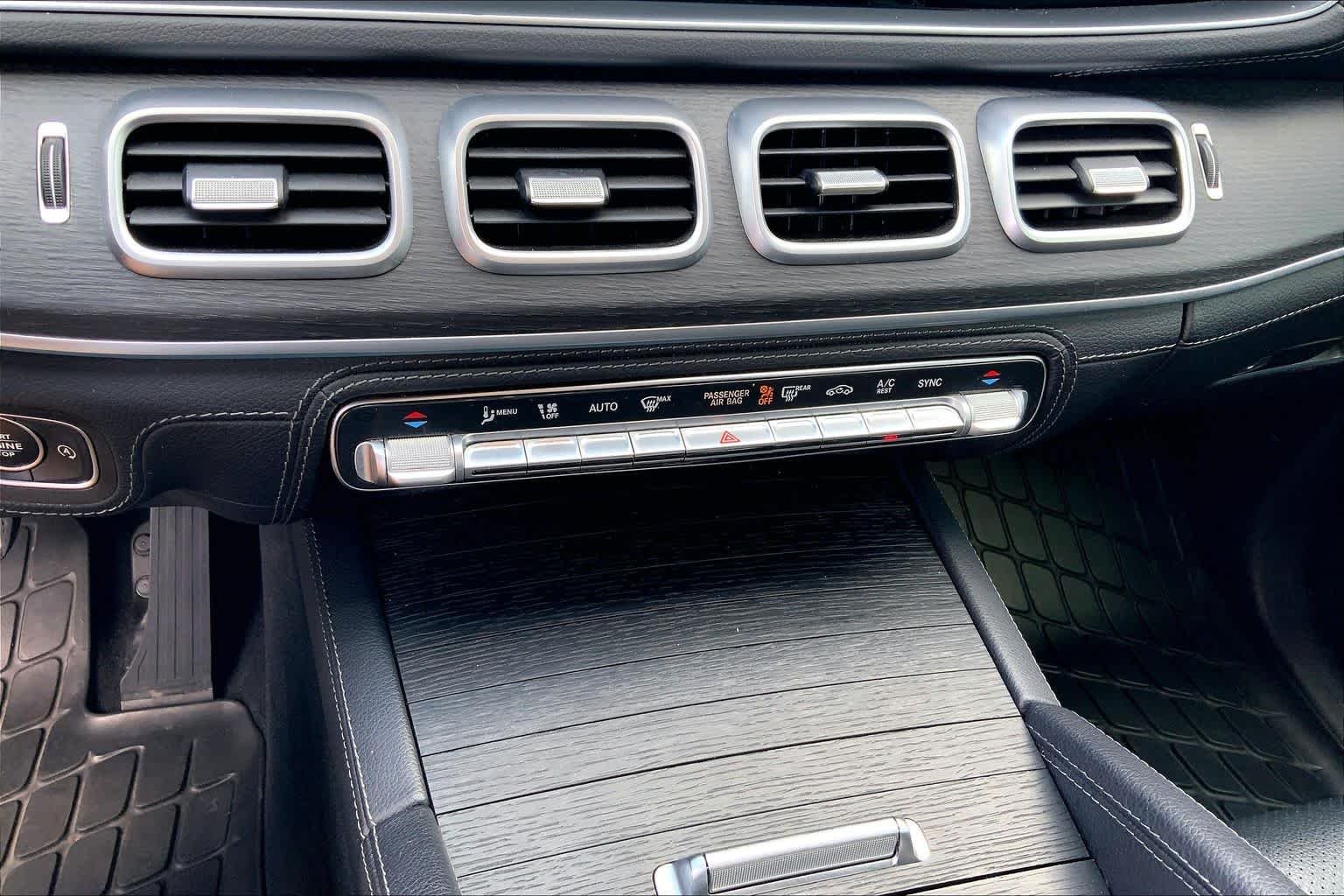 Used 2022 Mojave Silver Metallic Mercedes-Benz GLE 350 image 34