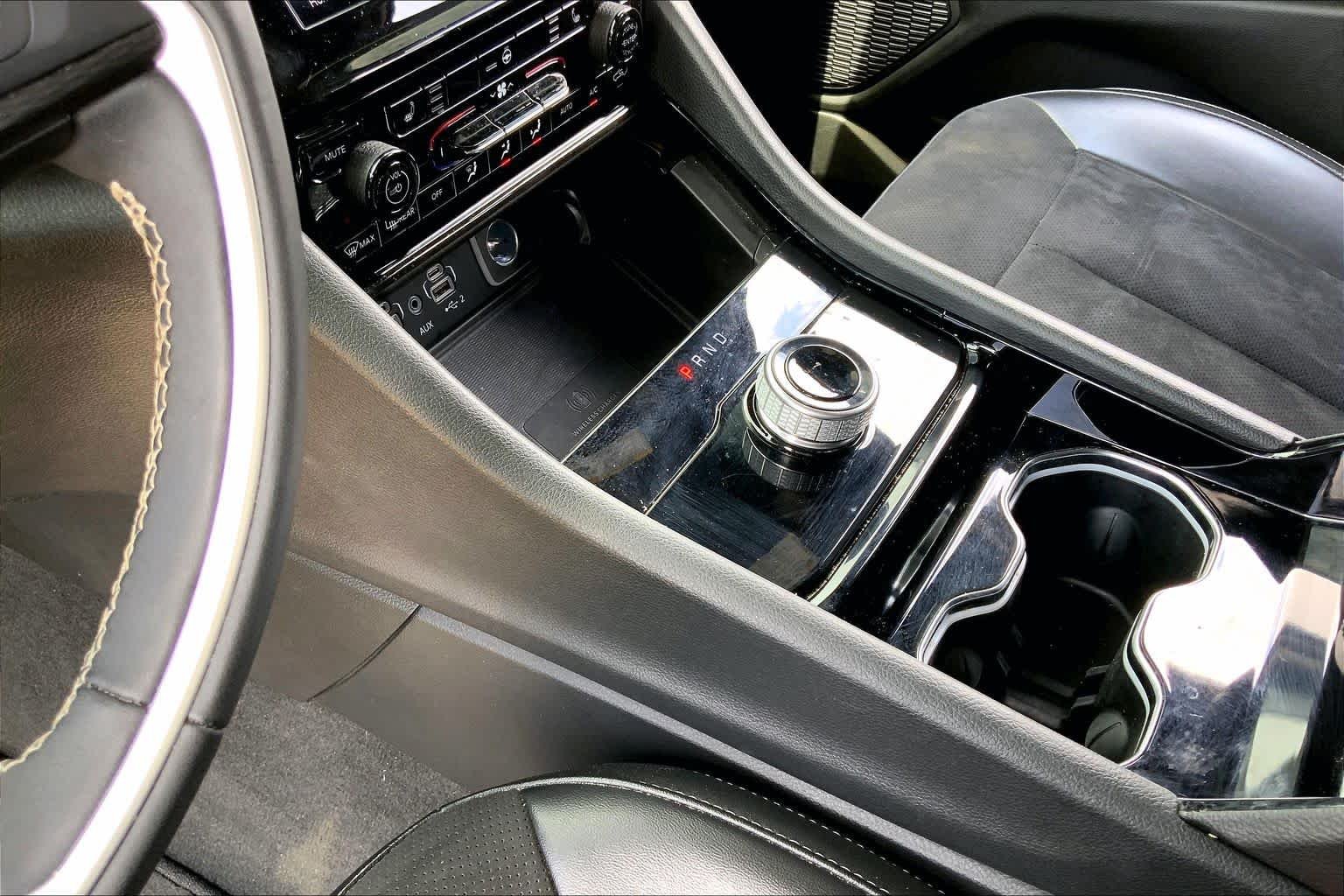 Certified Used 2023 Diamond Black Jeep Altitude image 16