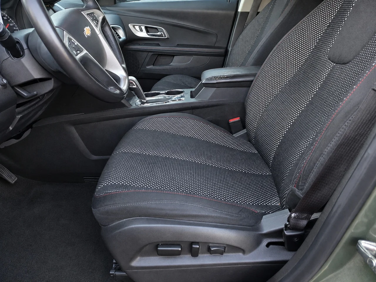 Used 2015 Sea Grass Chevrolet LT w/1LT image 13