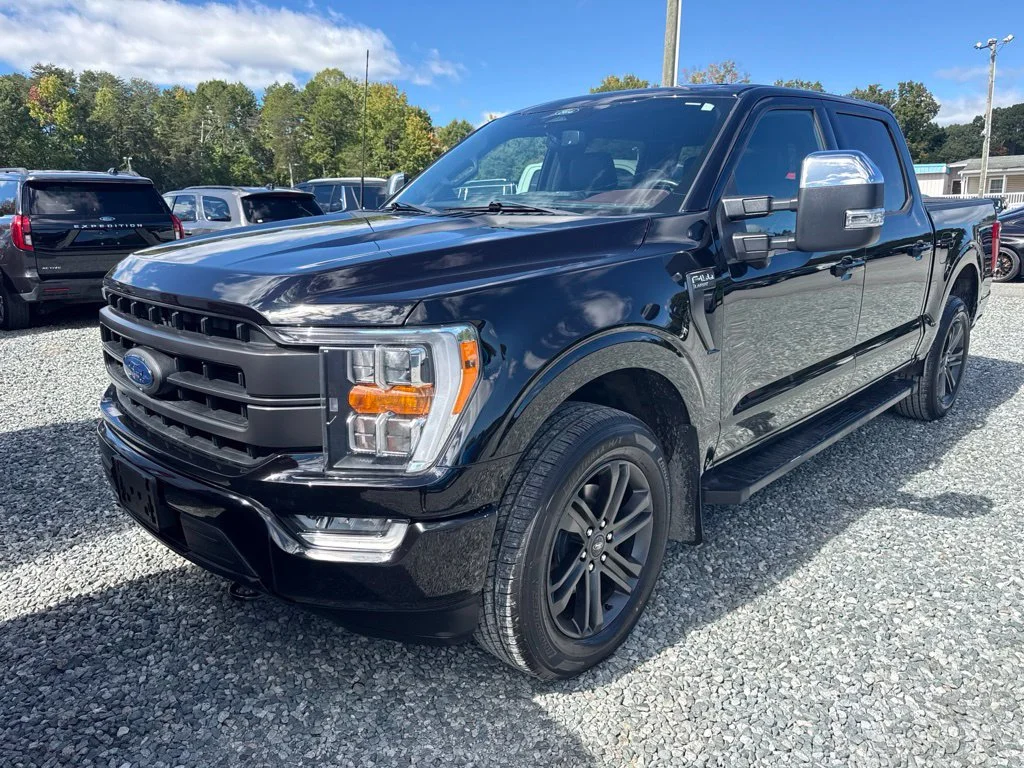 Used 2022 Black Ford Lariat image 1
