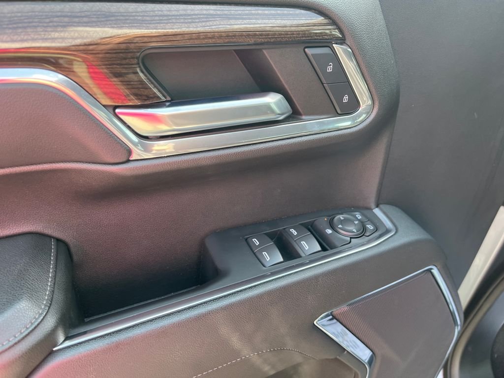 Used 2023 Gray Chevrolet LT image 11