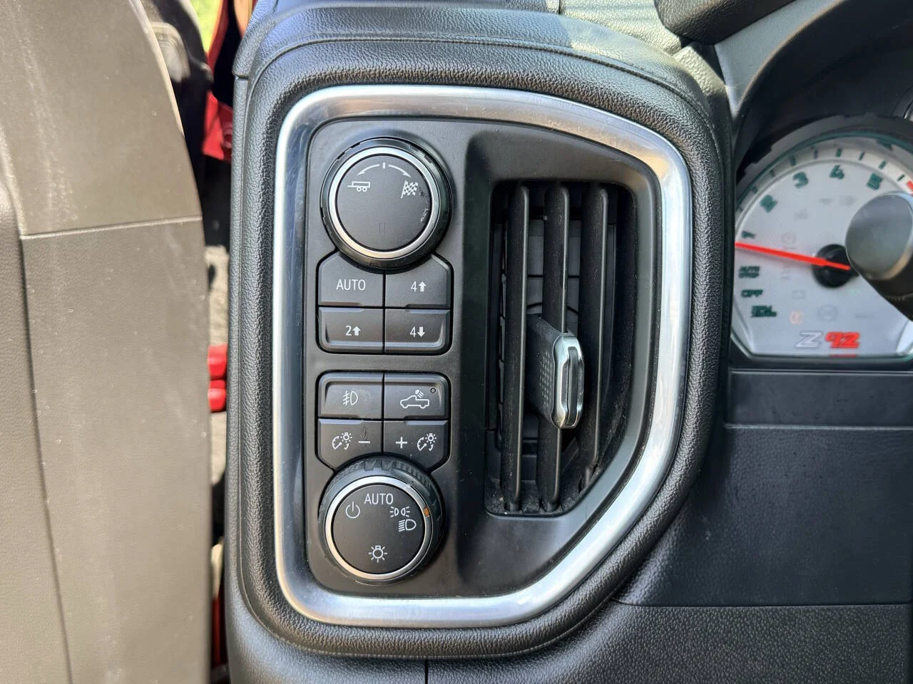 Used 2019 Maroon Chevrolet RST 4x4 4dr Crew Cab 5.8 ft. SB image 27