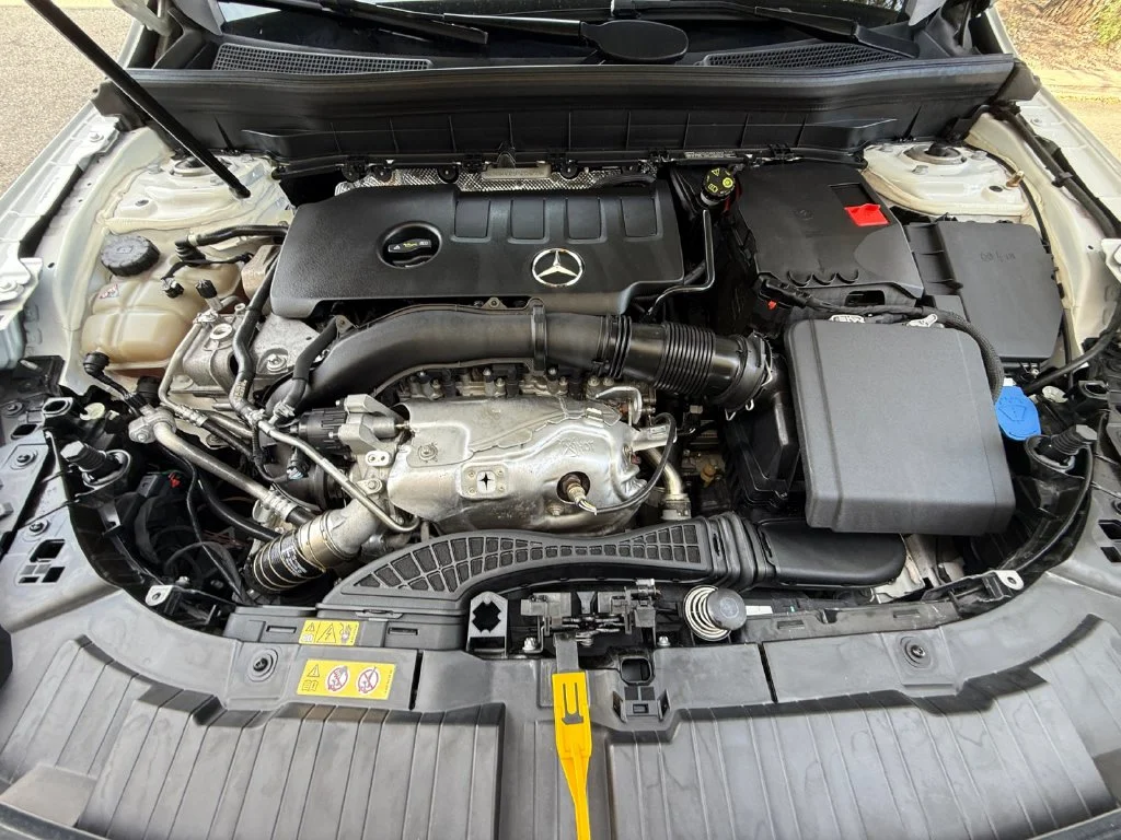 Used 2023  Mercedes-Benz GLB 250 image 20