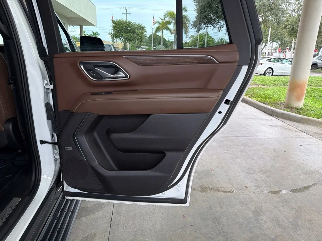 Used 2022 White Chevrolet High Country image 32