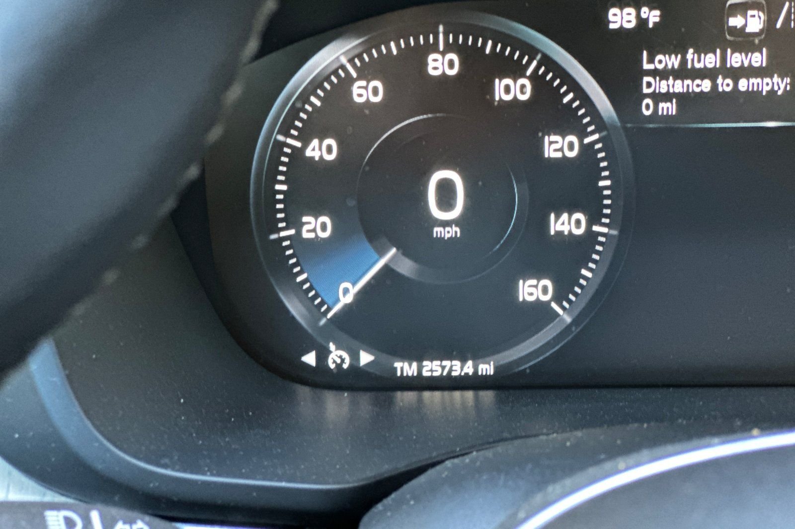 Used 2018 White Volvo T8 Inscription image 30