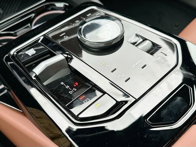 New 2026 White BMW 530i image 14