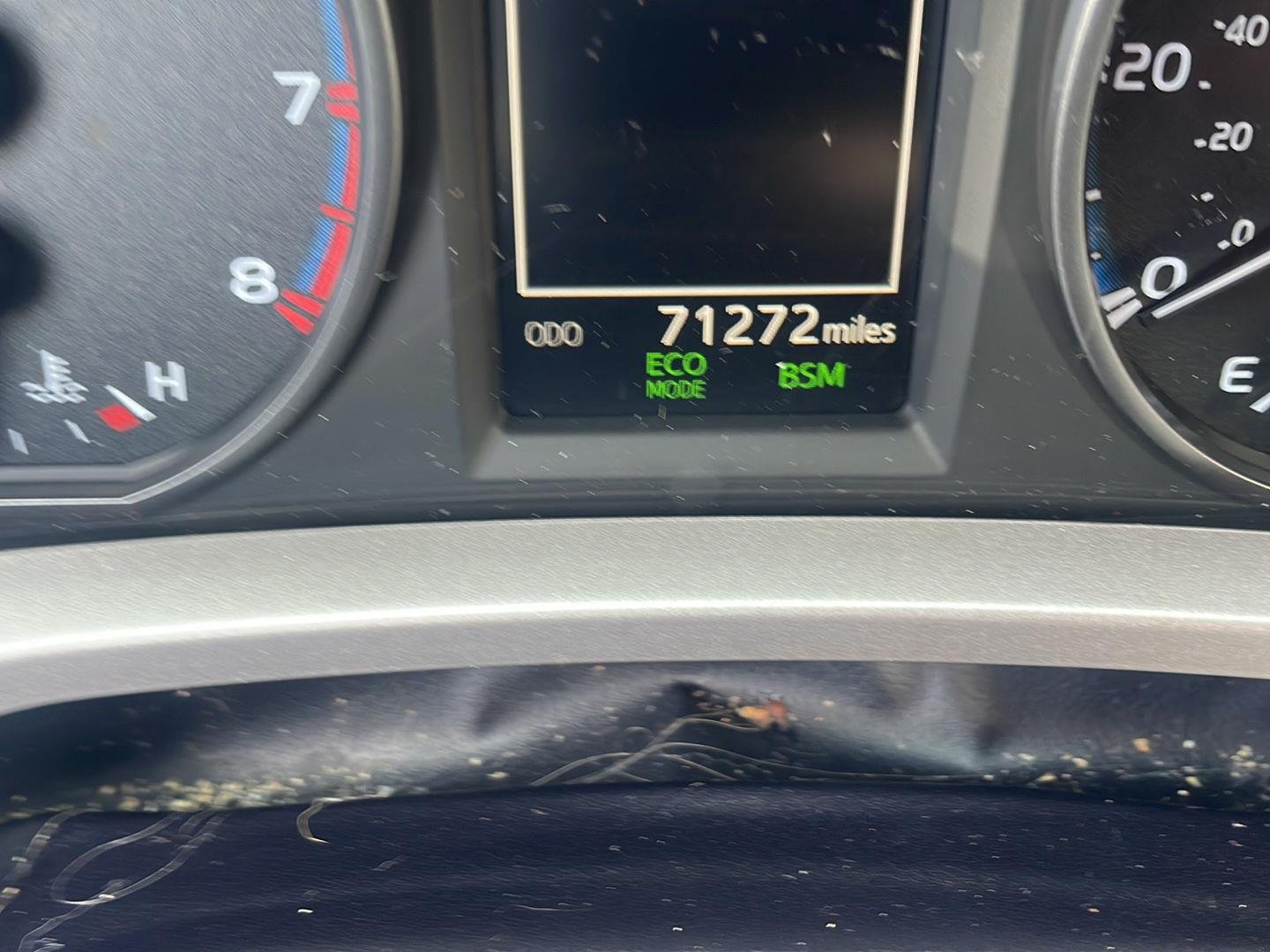 Used 2018 Galactic Aqua Mica Toyota XLE image 4
