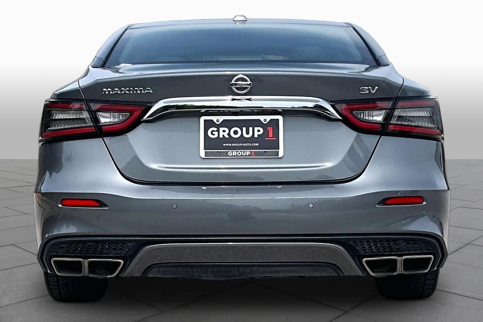 Used 2020 Gun Metallic Nissan SV image 5
