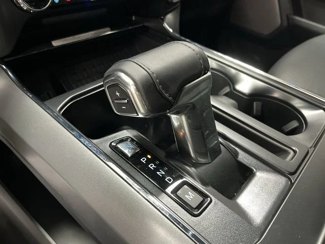 New 2026 Oxford White Ford Lariat image 21