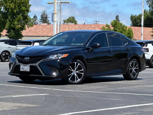 2019 Toyota Camry SE
