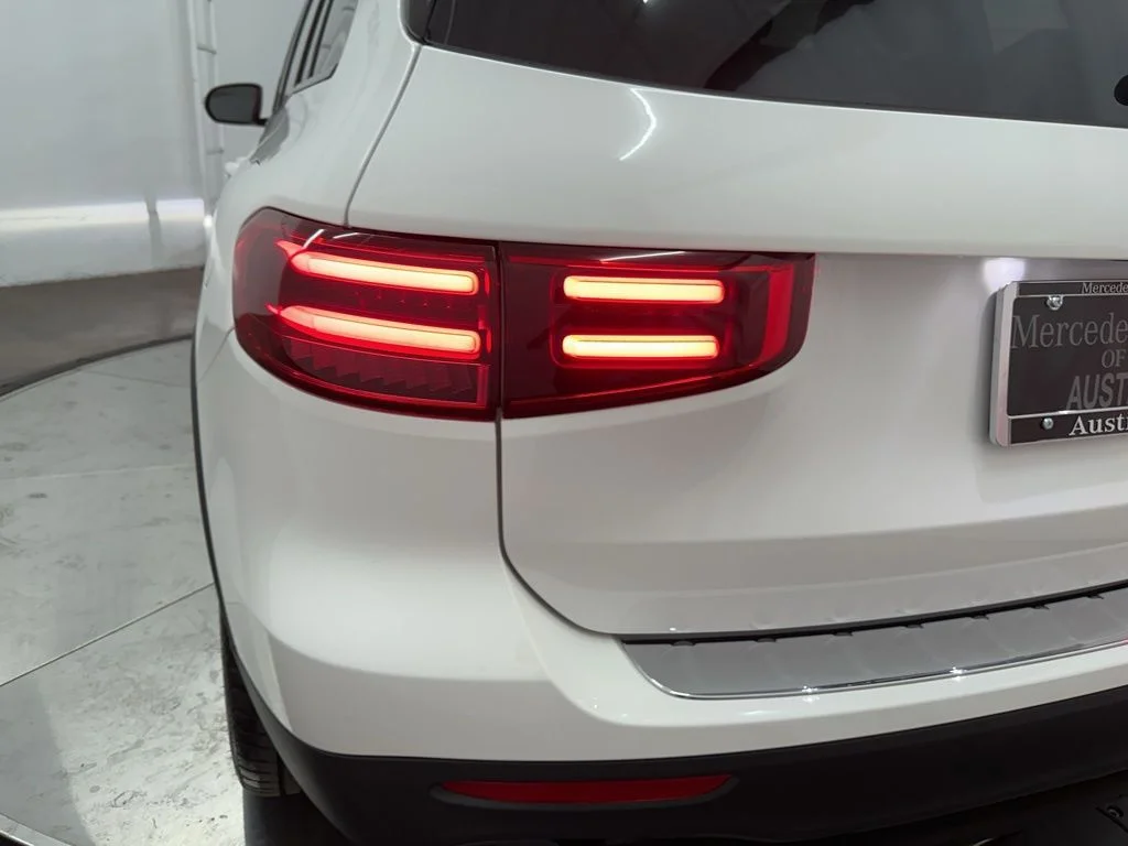 Used 2026 White Mercedes-Benz GLB 250 image 28