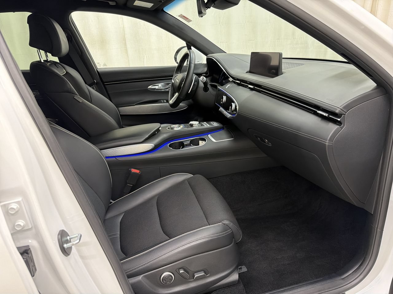 2023 GENESIS GV70 Standard - Photo 15