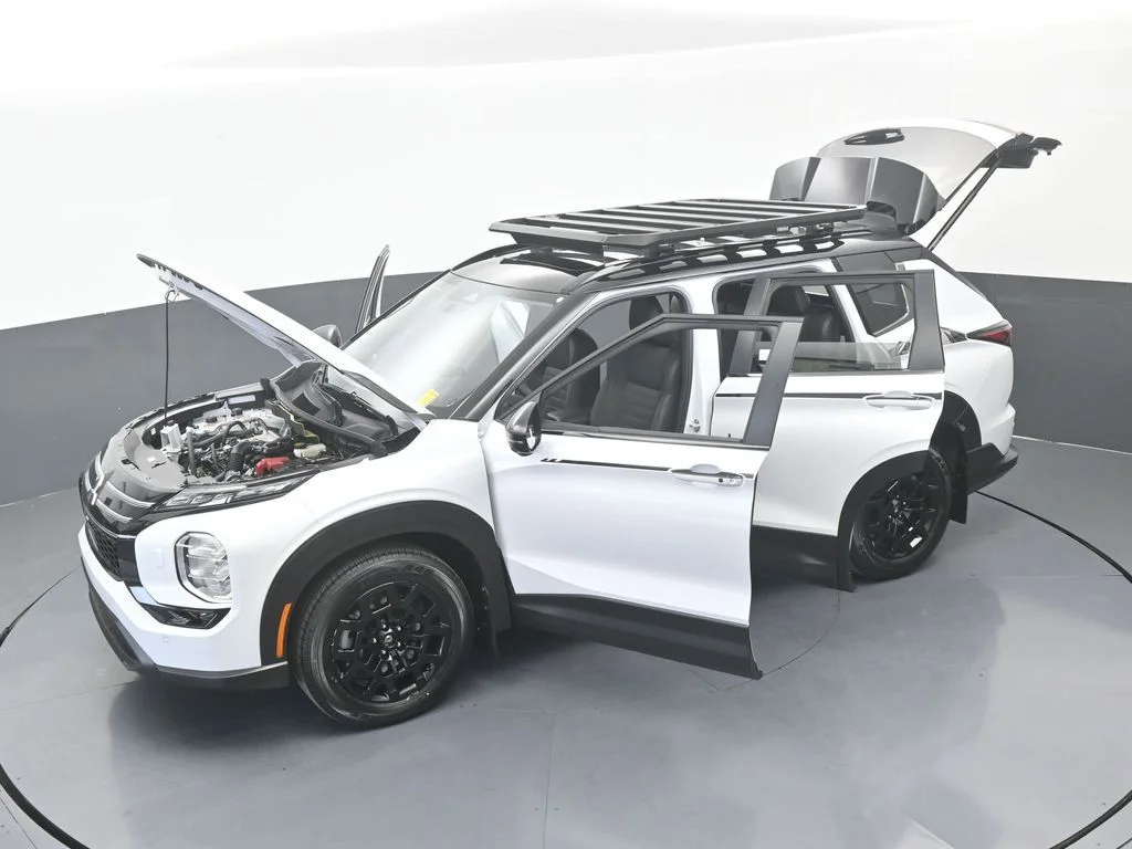 New 2026 White / Black Mitsubishi Trail Edition image 65