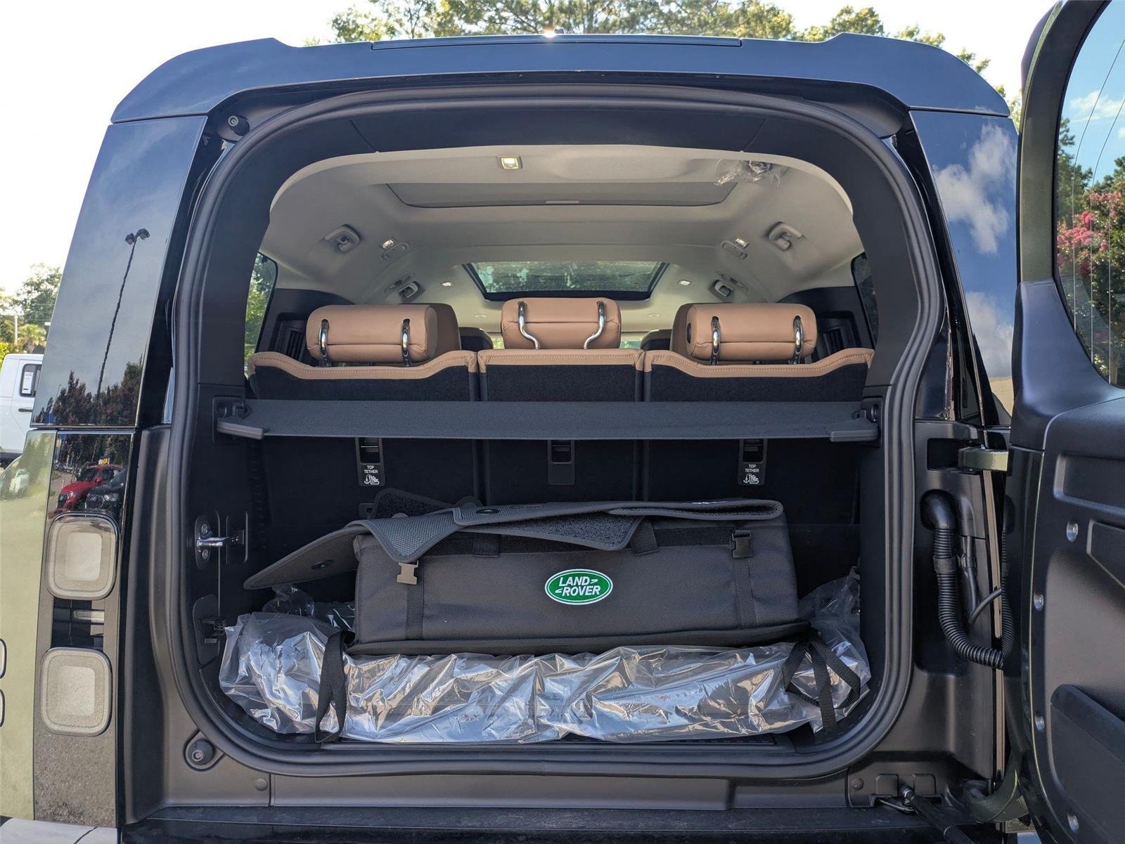 New 2026 Woolstone Green Land Rover S image 32