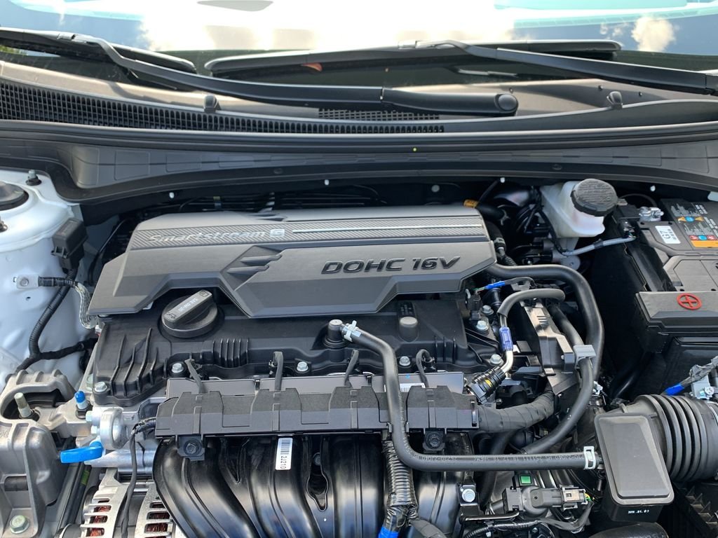 2026 Hyundai Elantra SE - Photo 9