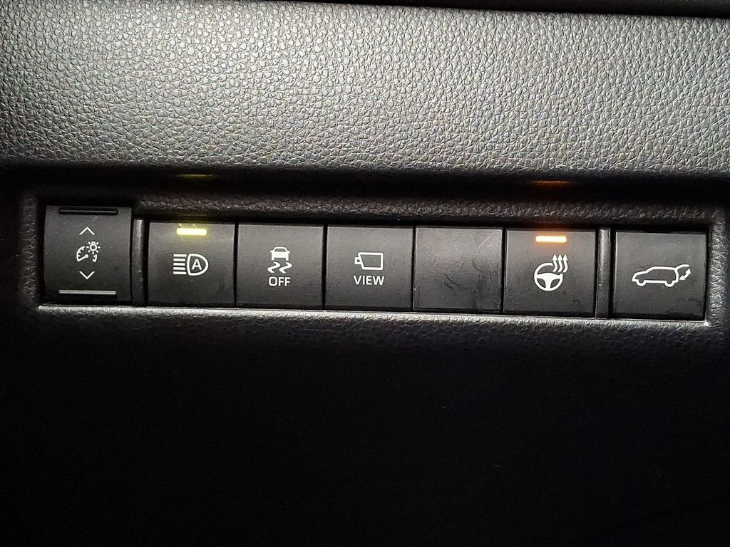 2024 Toyota Venza Limited - Photo 23