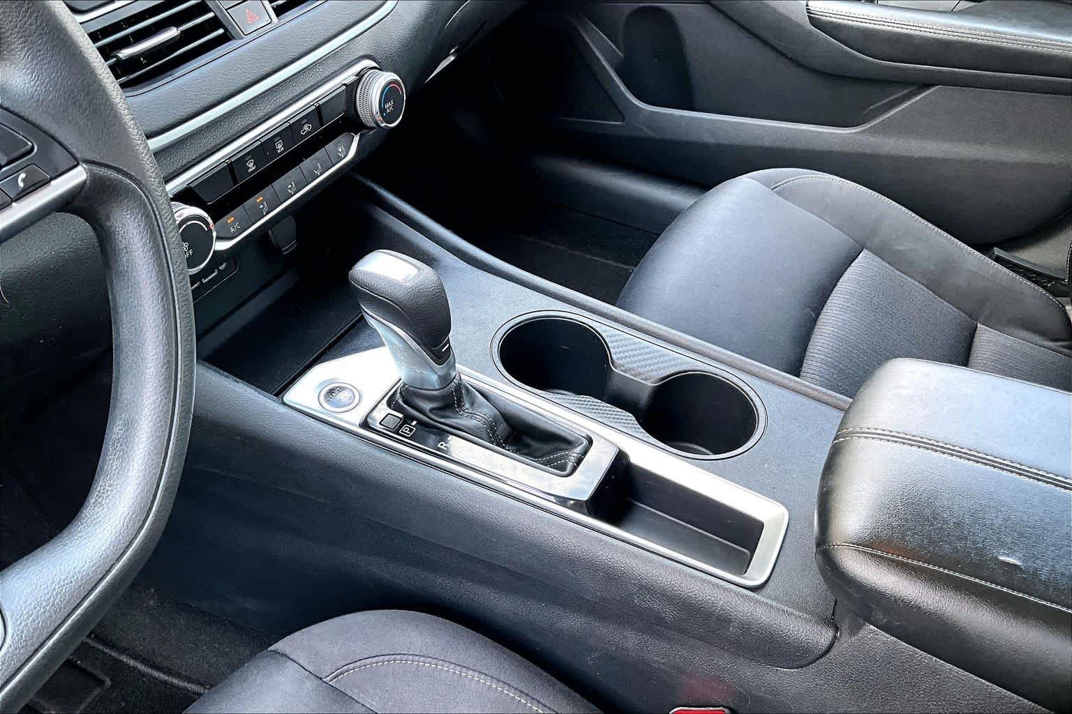 Used 2019 Super Black Nissan 2.5 S image 16