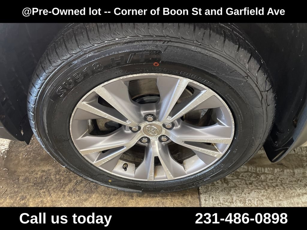 Used 2015  Toyota XLE V6 image 11