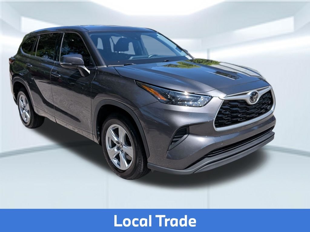 Used 2022 Gray Toyota L image 9