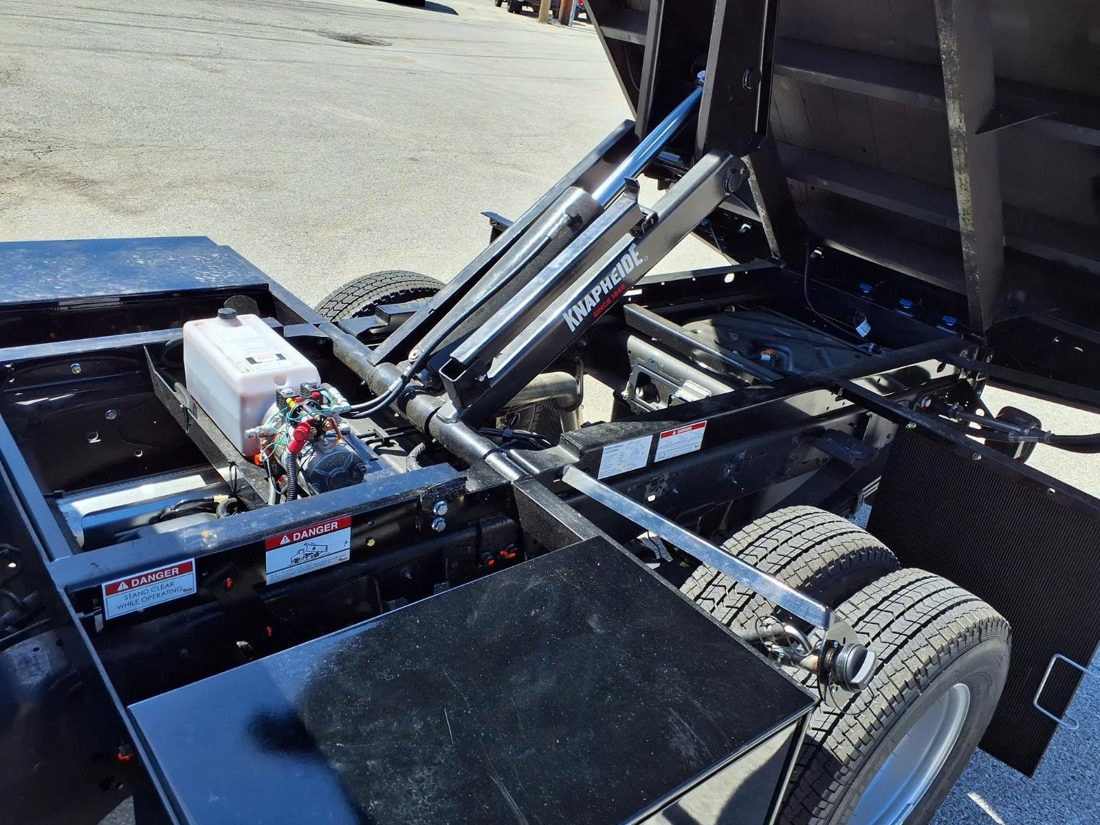 2026 GMC Sierra 3500 Chassis Cab Pro - Photo 22