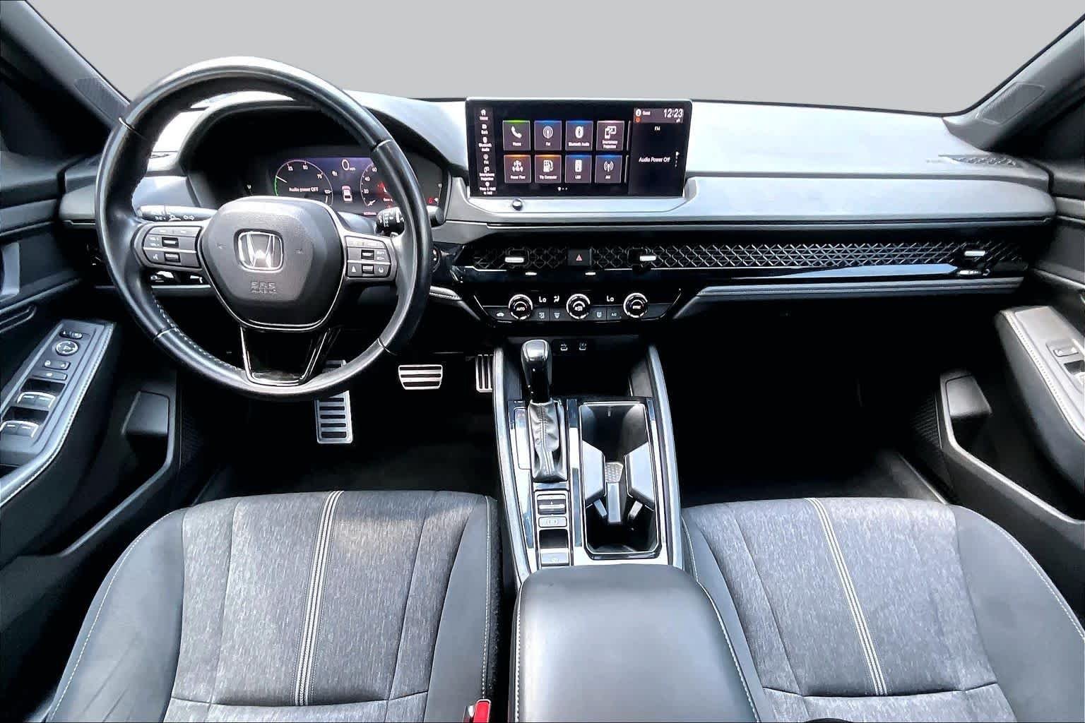 Used 2023 Platinum White Pearl Honda Sport image 30