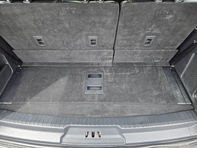 Used 2022 White Metallic Ford  image 30