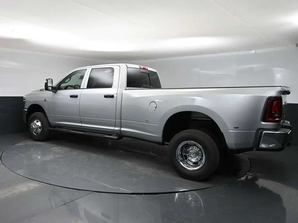 New 2026 Silver-Zynith Exterior Paint RAM Tradesman image 4