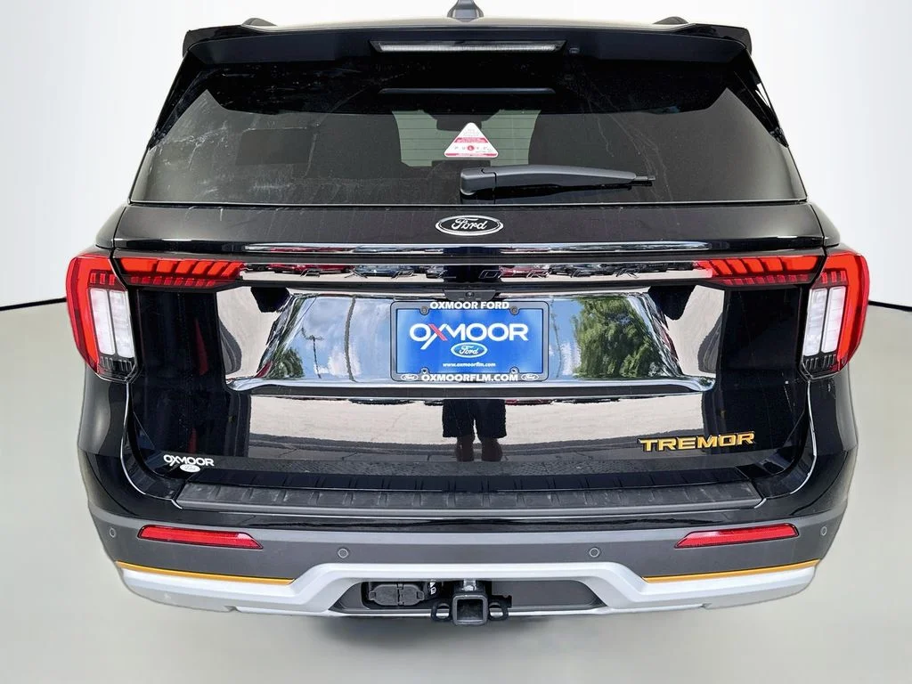 New 2026 Agate Black Metallic Ford Tremor® image 6