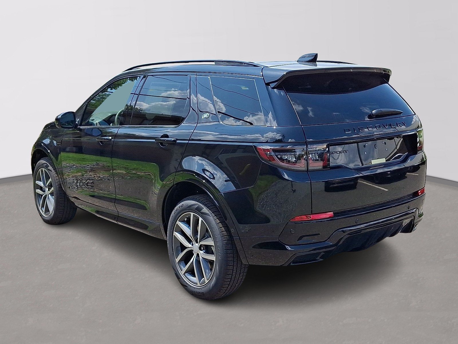New 2026 Santorini Black Land Rover Landmark image 4