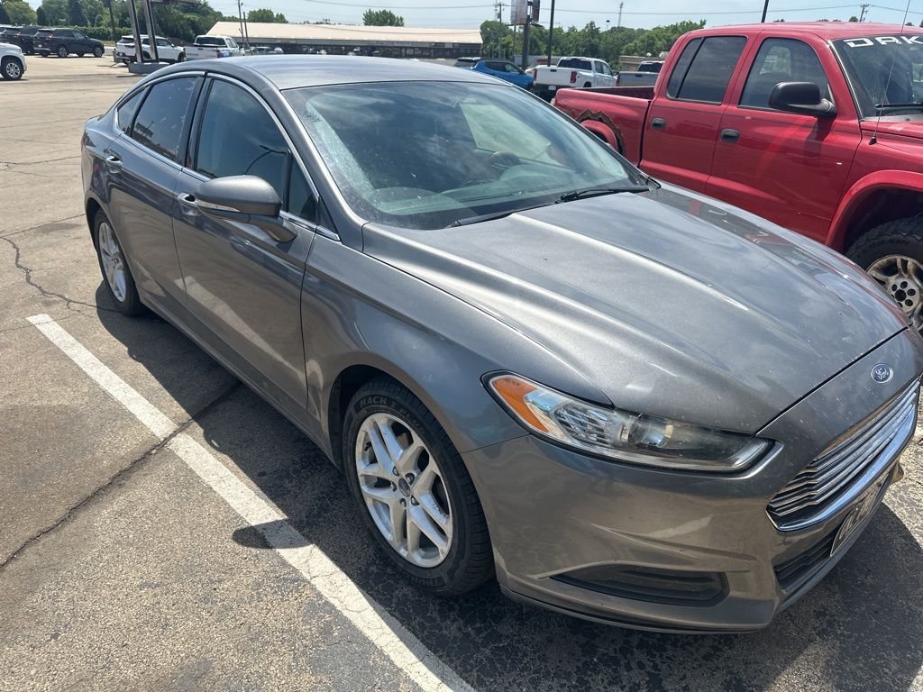 Used 2014 Gray Ford SE image 6