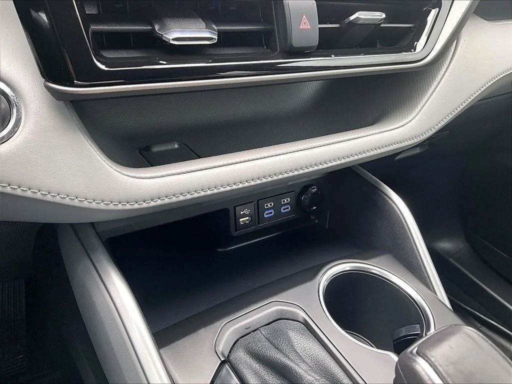 Used 2022 Gray Toyota XLE image 33