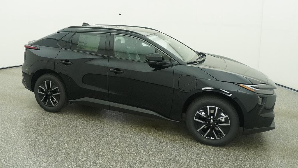 New 2026 Midnight Black Metallic Toyota XLE image 12