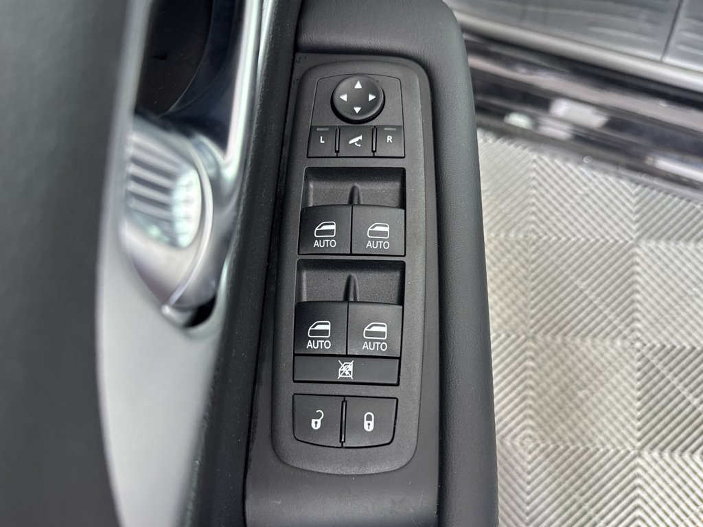 2026 Chrysler Pacifica Limited - Photo 26