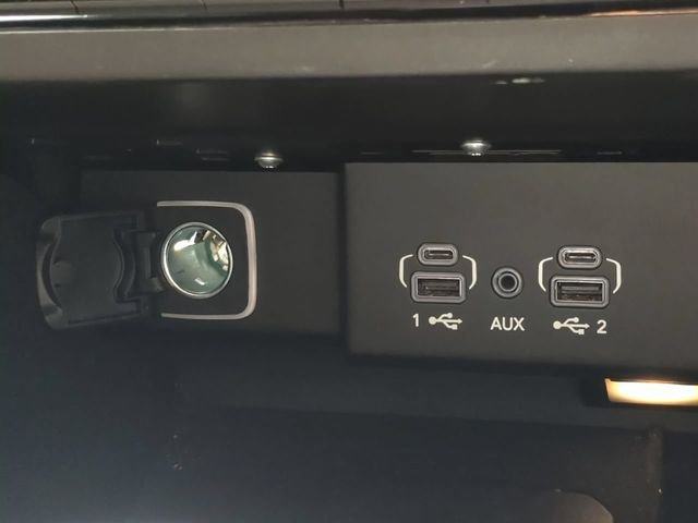Used 2022 Black Jeep Series III image 29