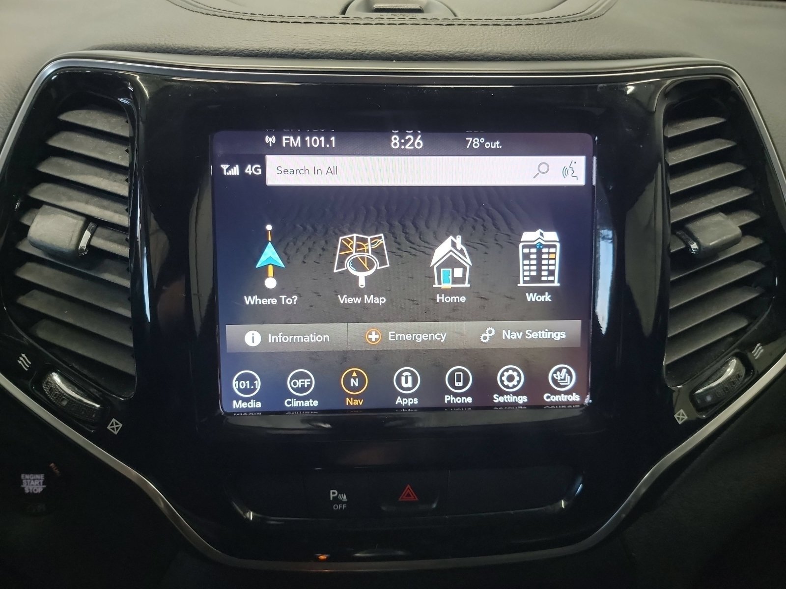 Used 2020 Diamond Black Crystal Pearlcoat Jeep Limited image 21