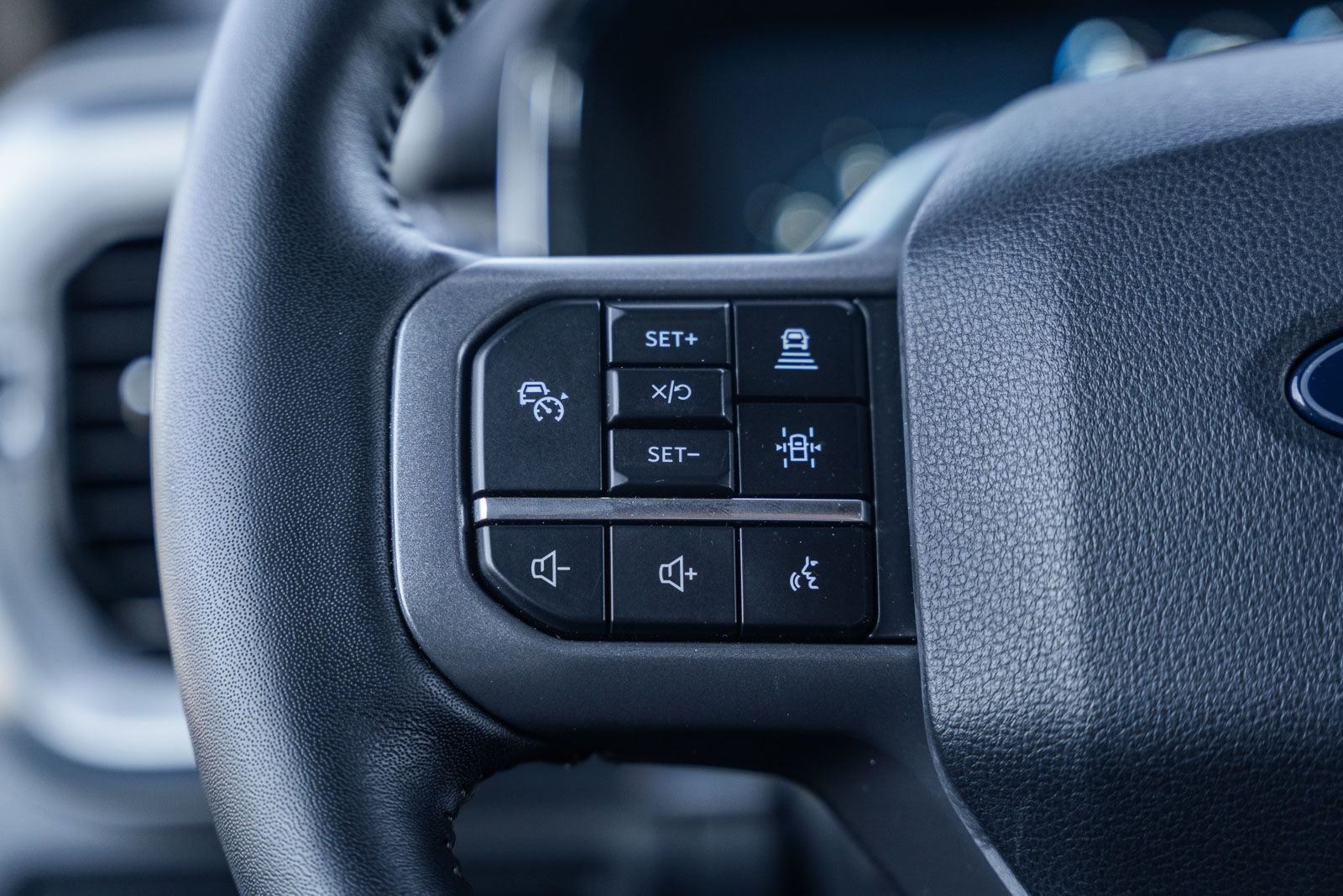Used 2024 Black Ford Lariat image 27