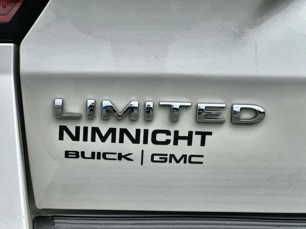 Used 2019 White Platinum Metallic Tri-Coat Ford Limited image 32