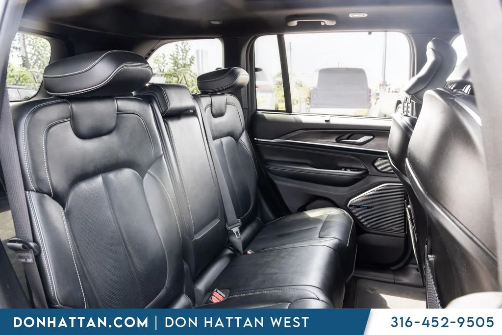 Used 2023 Gray Jeep Overland 4xe image 18