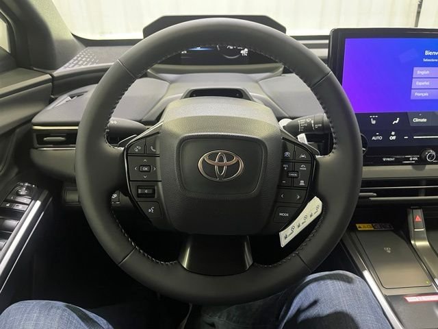 New 2026 Wind Chill Pearl <sup>1</sup> Toyota  XLE image 18