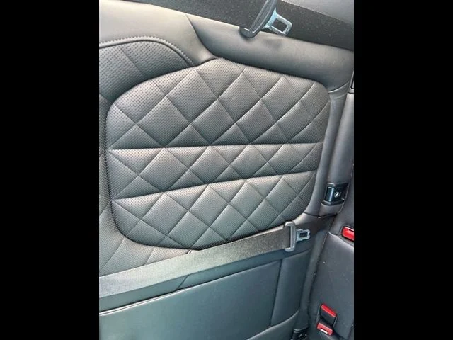 Used 2023 Green BMW xDrive40i image 29